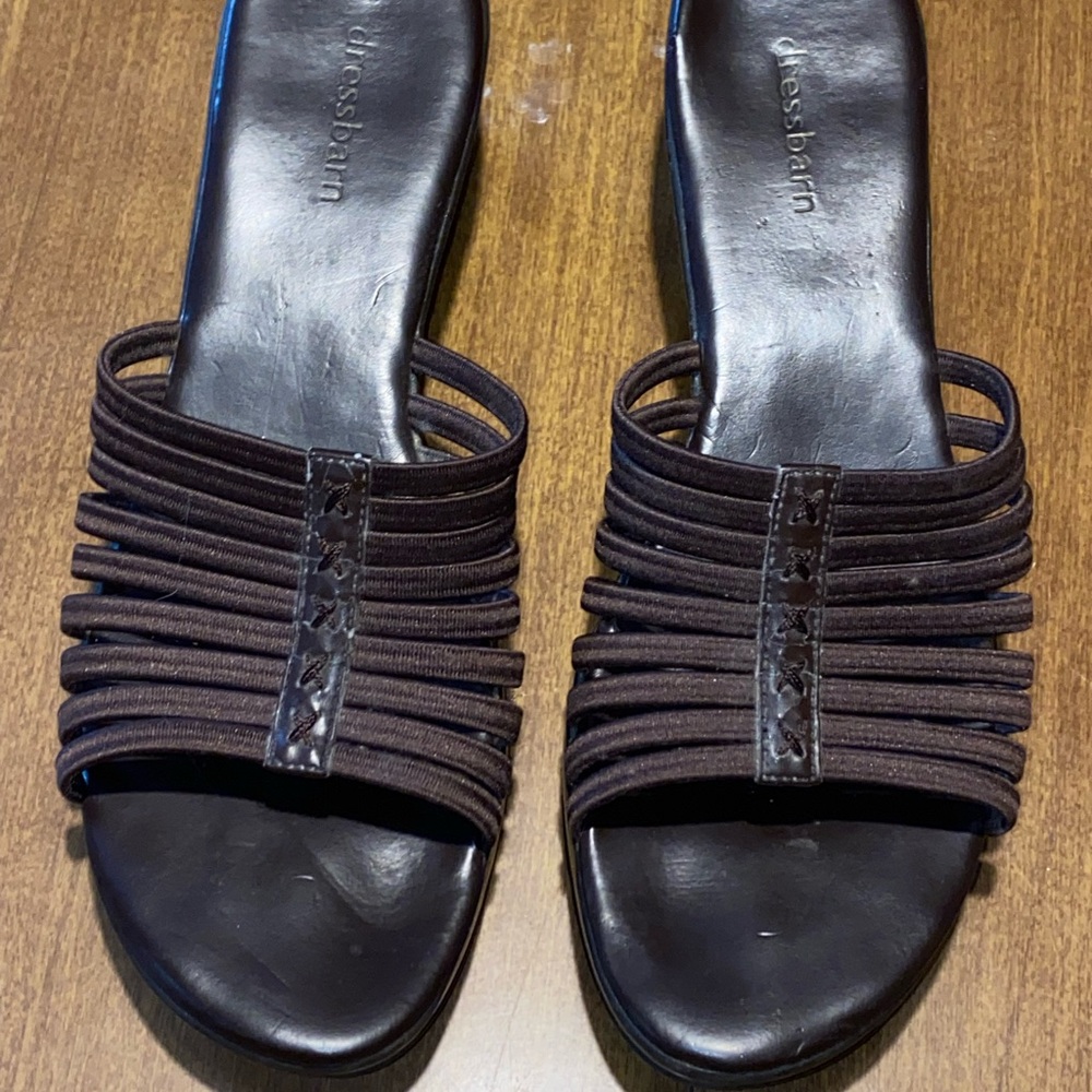 Dressbarn Brown Sandals with Elegant Multi-Strap Design